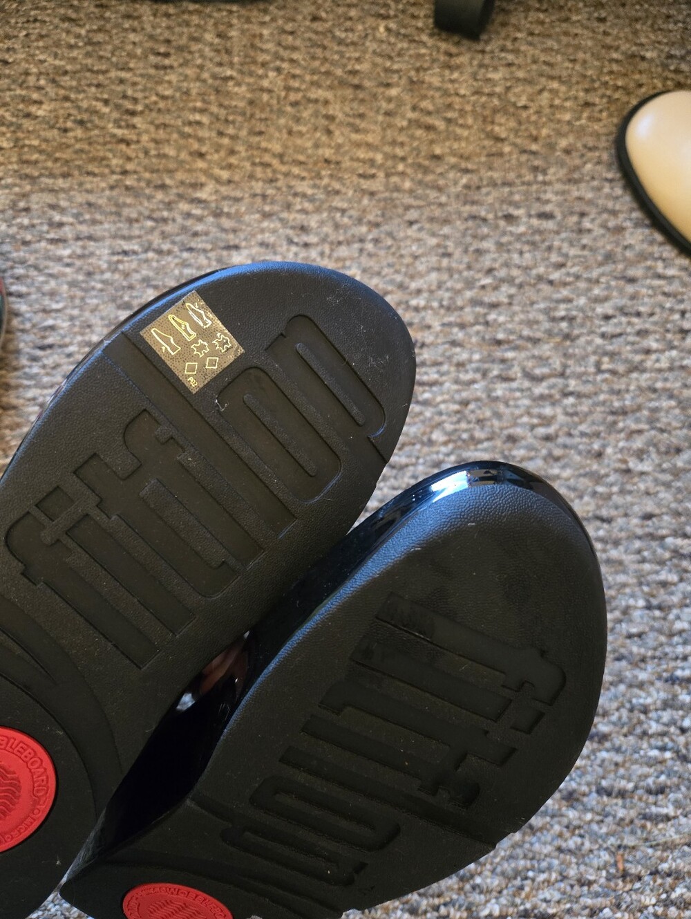 New FitFlop Black Beaded Fringe Thong Sandalsflop - Picture 3 of 3